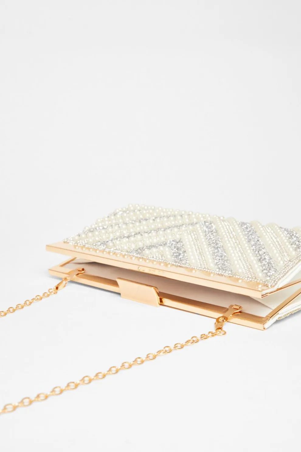 Bridal White Embellished Clutch Bag
