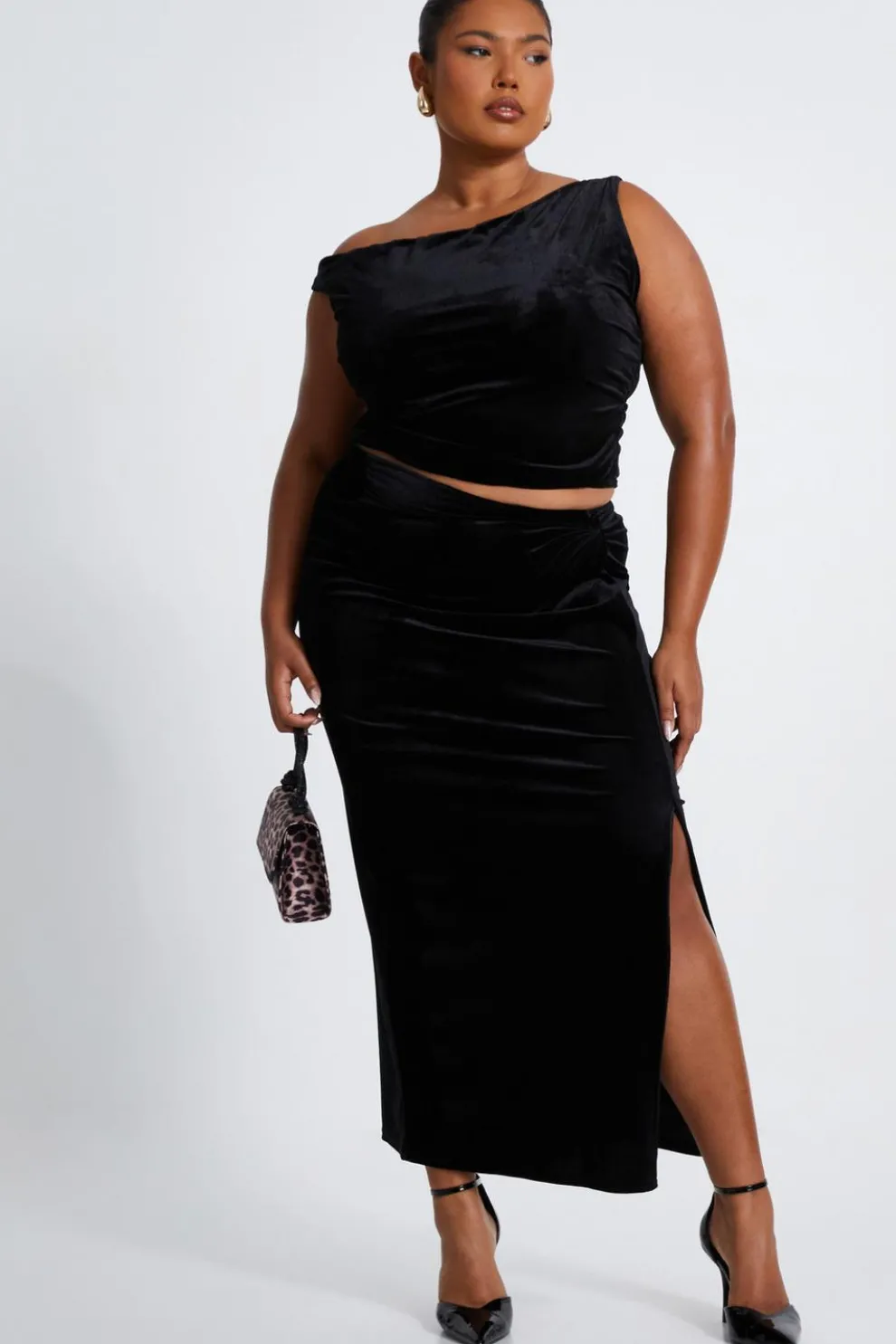 Curve Black Velvet Maxi Skirt