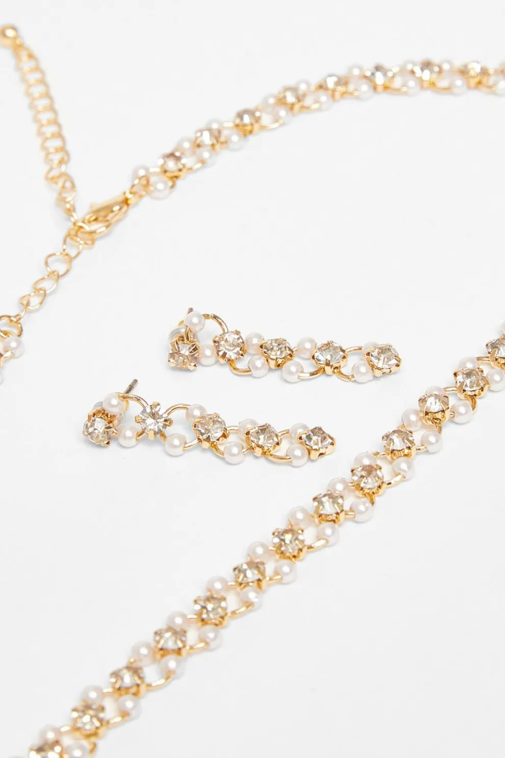 Gold Pearl Cluster Jewellery Set